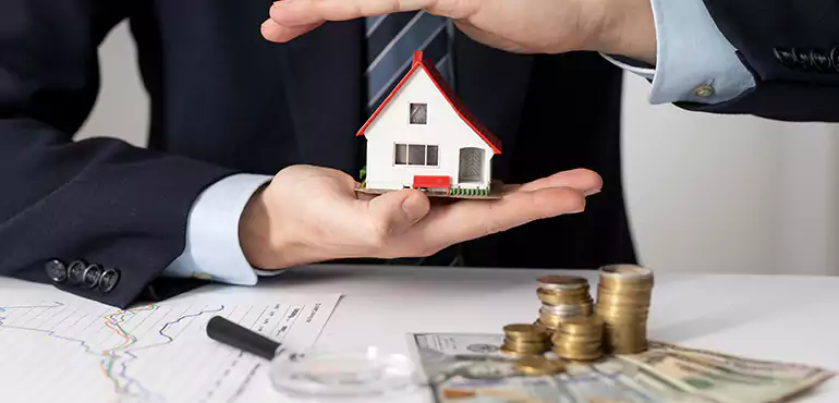 Who Do We Buy Houses From in Hialeah, FL?